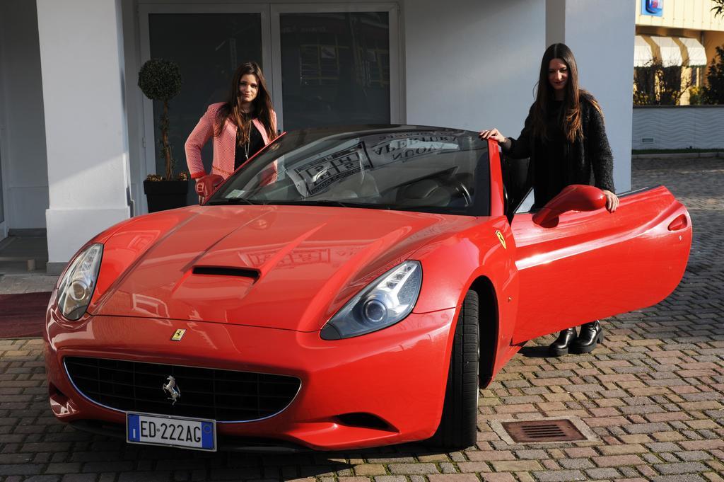 H5-5H Luxury Room Maranello Eksteriør bilde